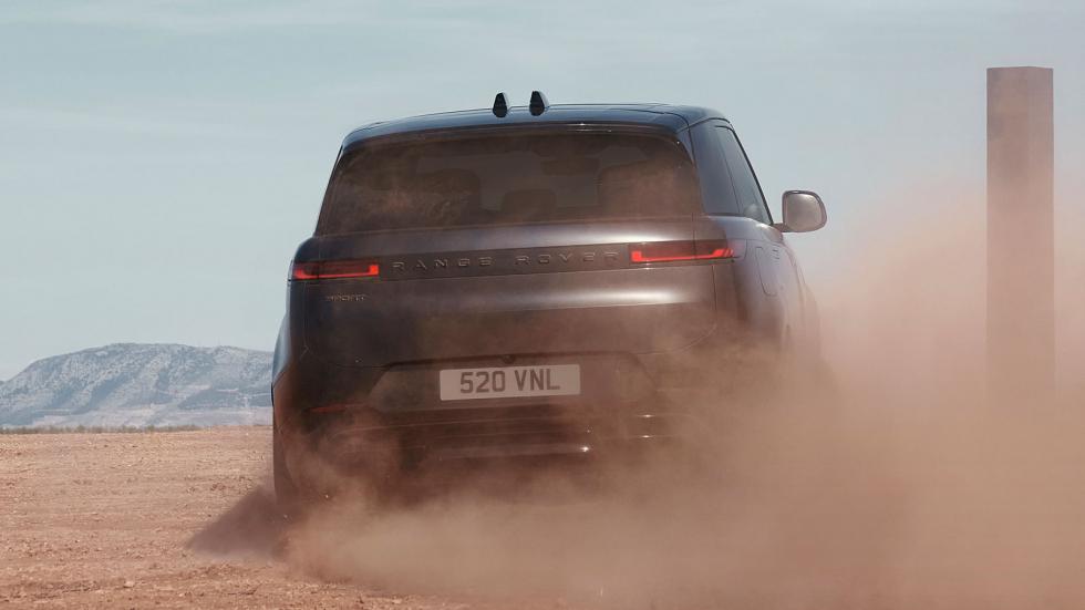 Το Range Rover Sport αποκτά έξτρα προστασία με το πακέτο Stealth